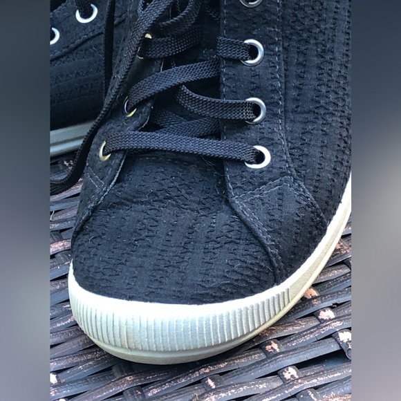 Keen Loralai Black Sneakers . Woman’s Size 8 - Picture 10 of 15